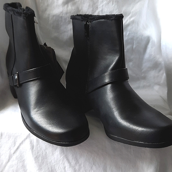 Black weatherproof boots 10 - Picture 8 of 16